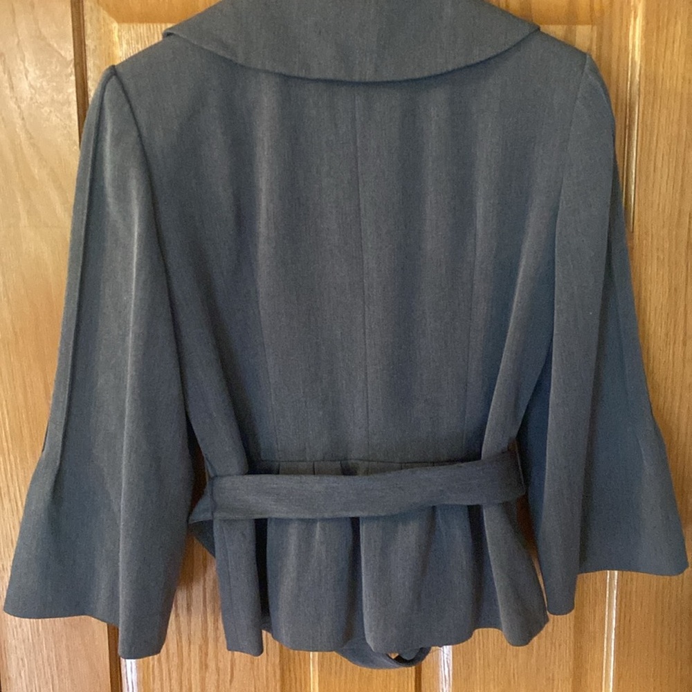Insight size 6 jacket - Picture 5 of 8